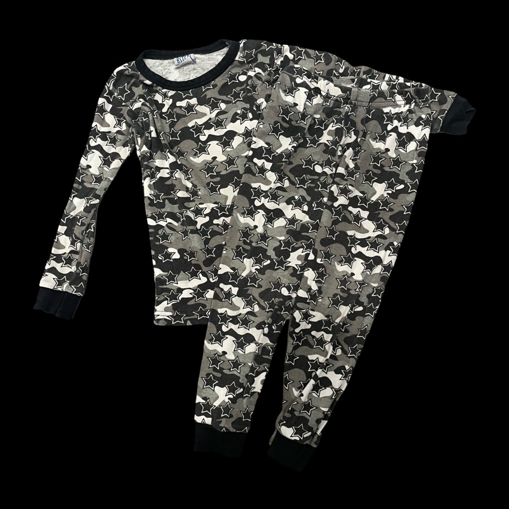 GUC Baby Steps Boys Size 3 Camo/Star L/S Pajama Set